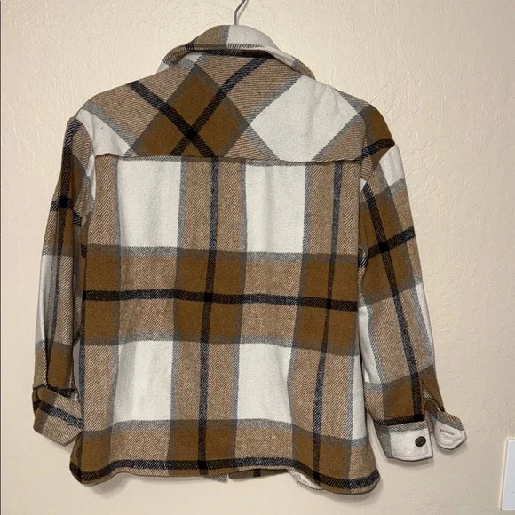 Goodnight Macaroon Plaid Shacket Jacket Women's XS Brown White Black Button Down - Picture 3 of 4